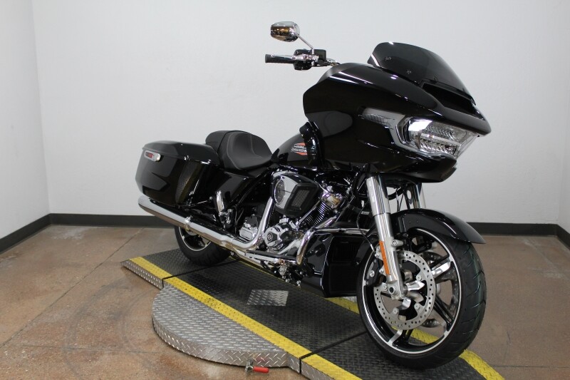 Harley-Davidson Road Glide 2025 FLTRX 84644280 VIVID BLACK - Photo 2