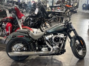 *DEMO* 2025 Harley-Davidson Softail Street Bob thumb 3