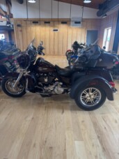 FLHTCUTG 2022 Tri Glide® Ultra thumb 3