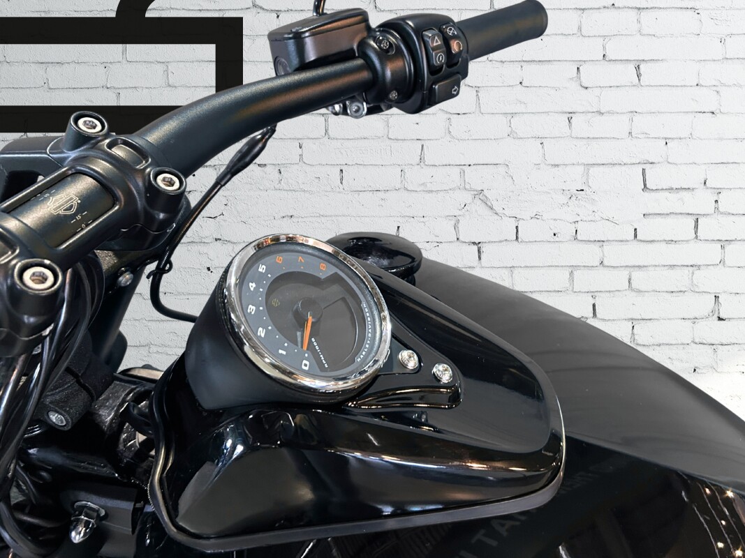 2023 Harley-Davidson Fat Bob 114 Vivid Black - Photo 9