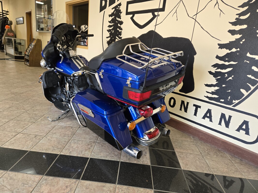2010 Harley-Davidson Electra Glide Ultra Limited Two-Tone Flame Blue Pearl/Vivid Black - Photo 3
