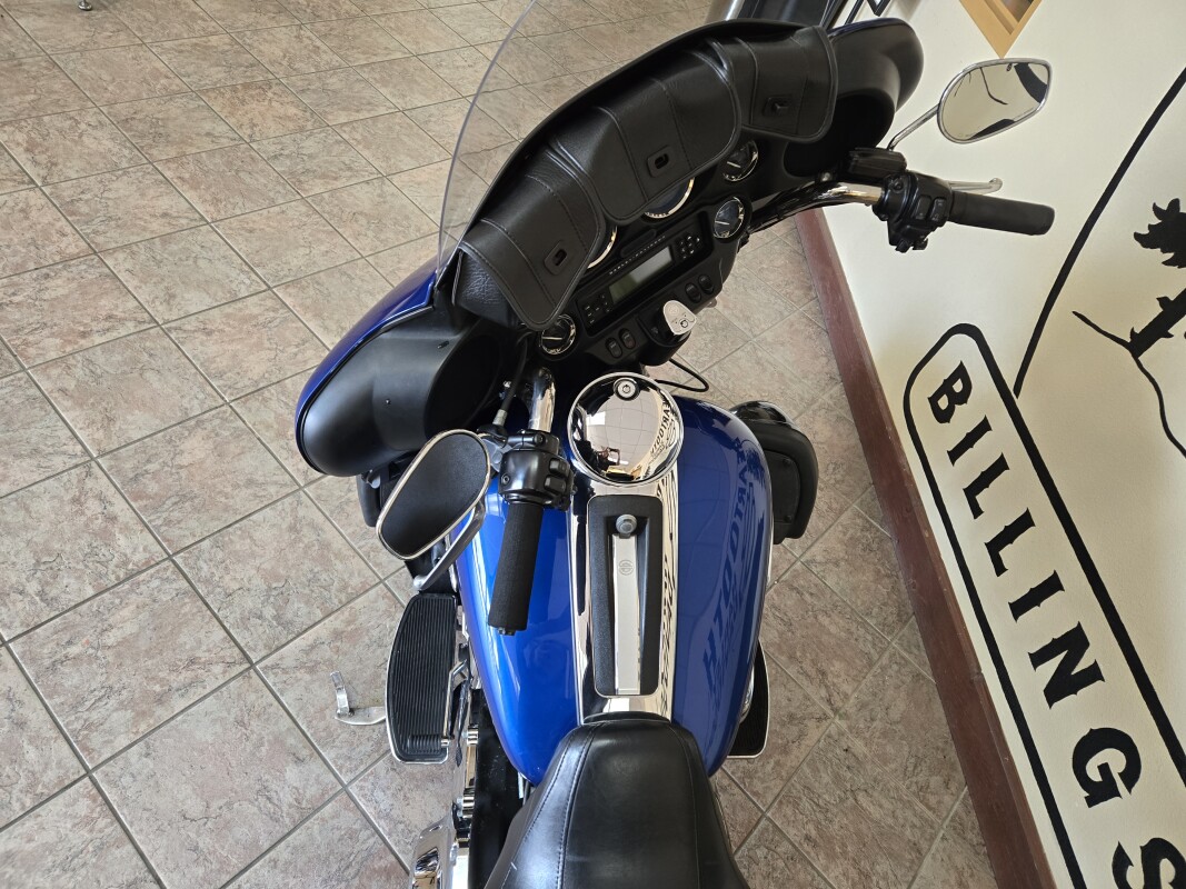 2010 Harley-Davidson Electra Glide Ultra Limited Two-Tone Flame Blue Pearl/Vivid Black - Photo 5