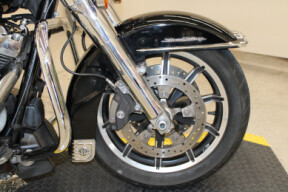 2017 Harley-Davidson Road King Grand American Touring FLHR thumb 0
