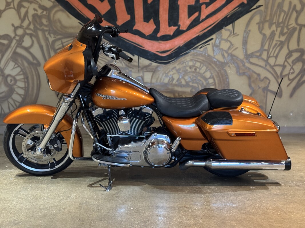 FLHX 2014 Street Glide - Photo 9