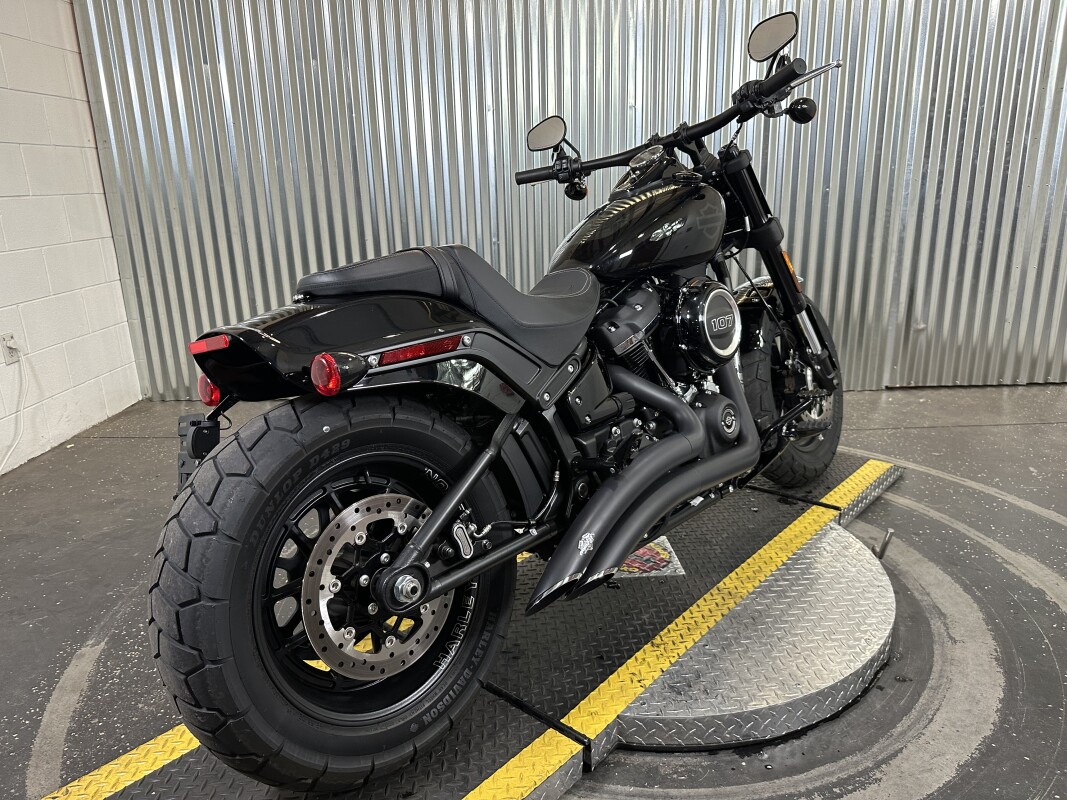 2018 Harley-Davidson Fat Bob Vivid Black - Photo 8