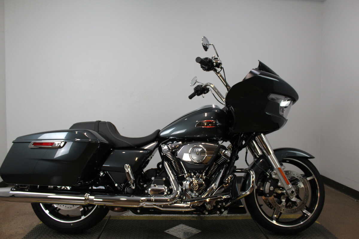 Harley-Davidson Road Glide 2025 FLTRX 84644298 IRON HORSE MTLC