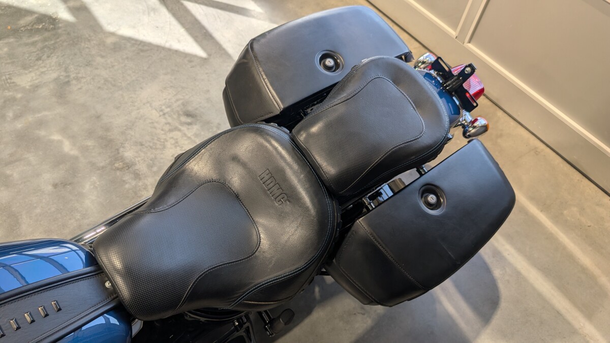 2018 Harley-Davidson Heritage Classic 114 Legend Blue/Vivid Black - Photo 6