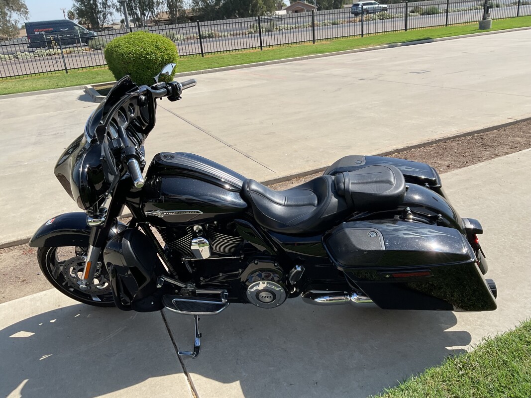 FLHXSE 2016 CVO Street Glide - Photo 7