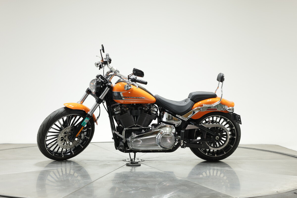 2023 Harley-Davidson FXBR Softail Breakout in Baja Orange with 1727 miles - Photo 10