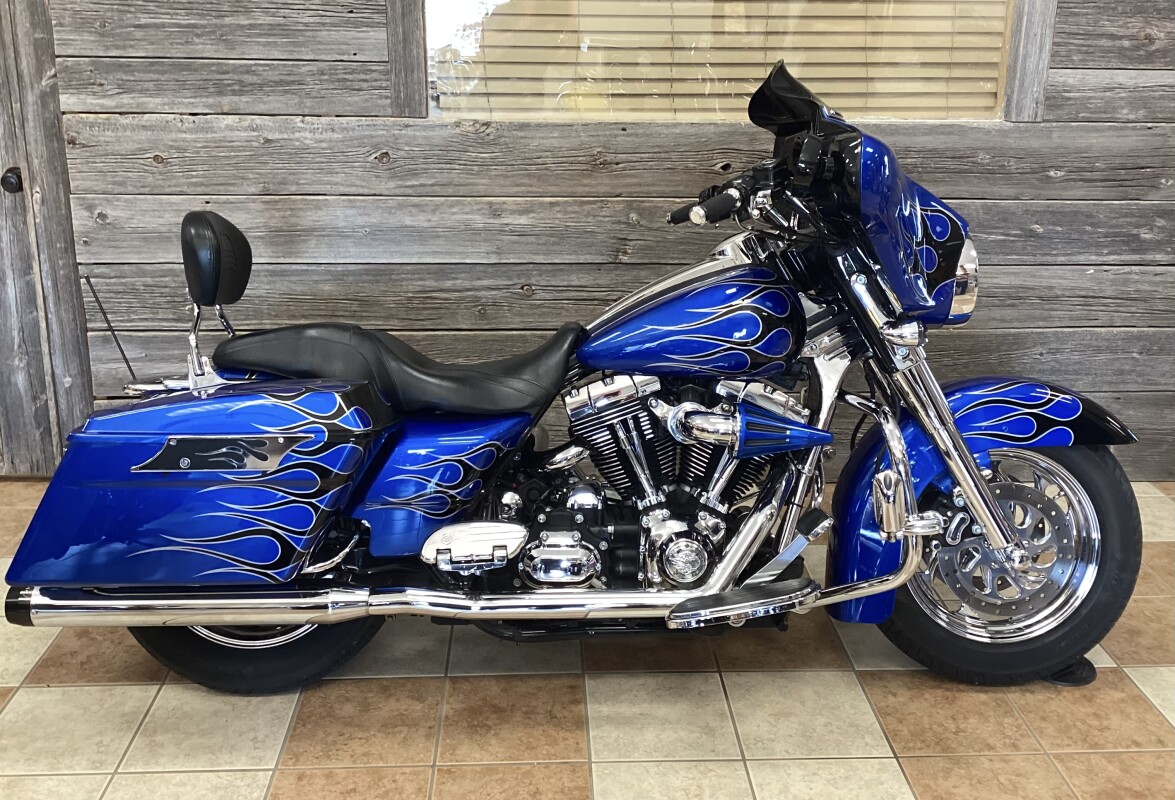 2007 Harley-Davidson Street Glide Blue w/Flames