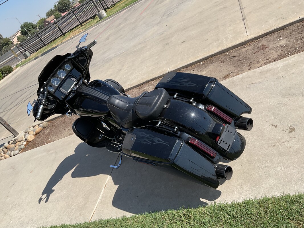 FLHXSE 2016 CVO Street Glide - Photo 6