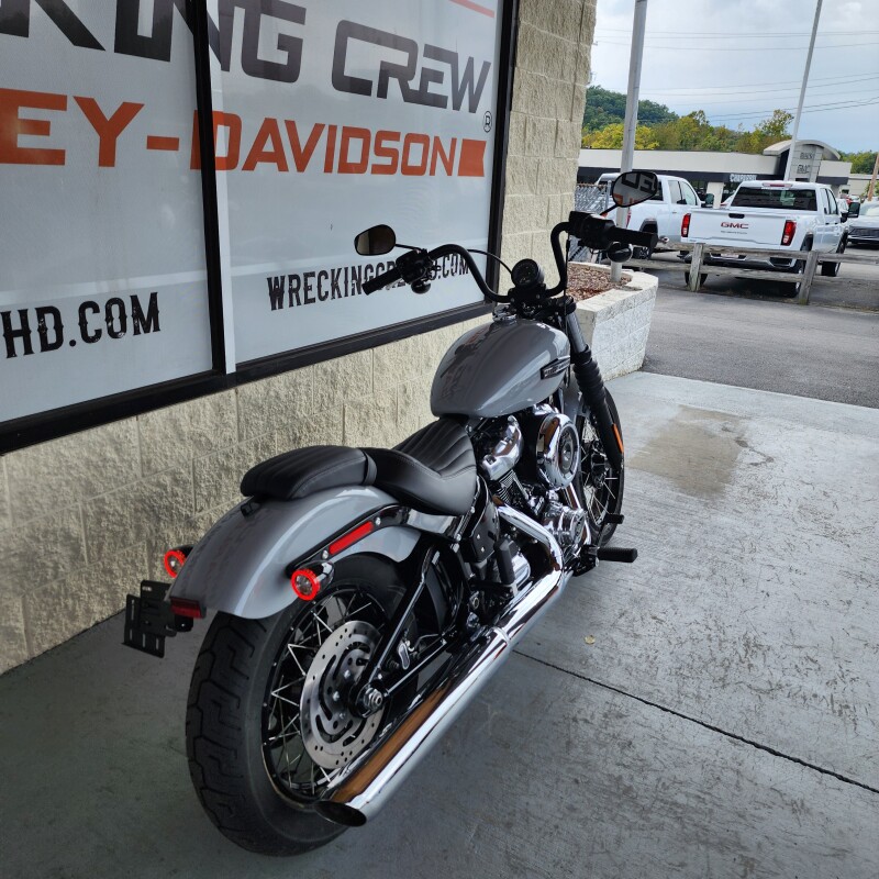 2025 Harley-Davidson Street Bob - Photo 10