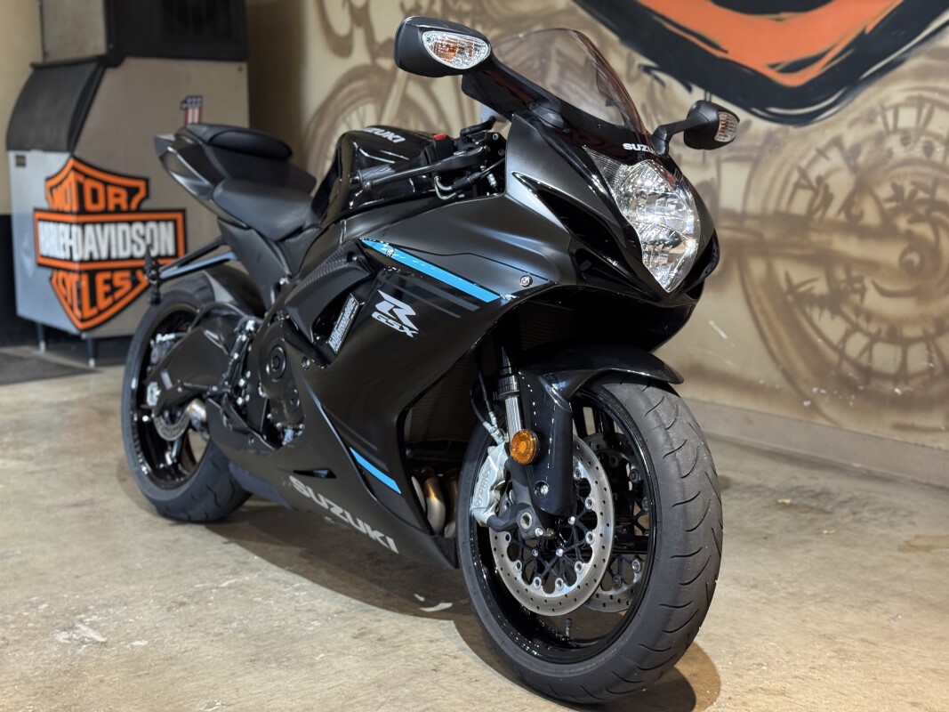 GSX-R600M4 2024 GSX-R600 - Photo 3