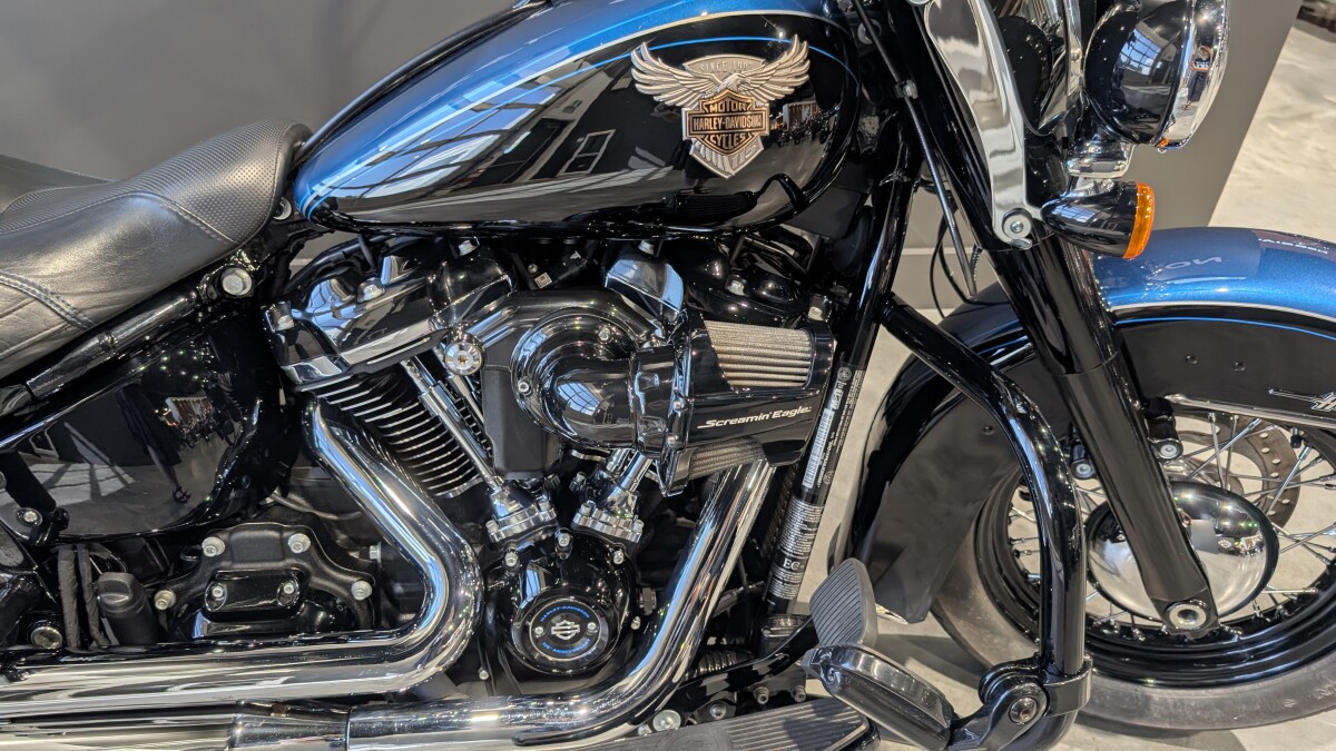 2018 Harley-Davidson Heritage Classic 114 Legend Blue/Vivid Black - Photo 2