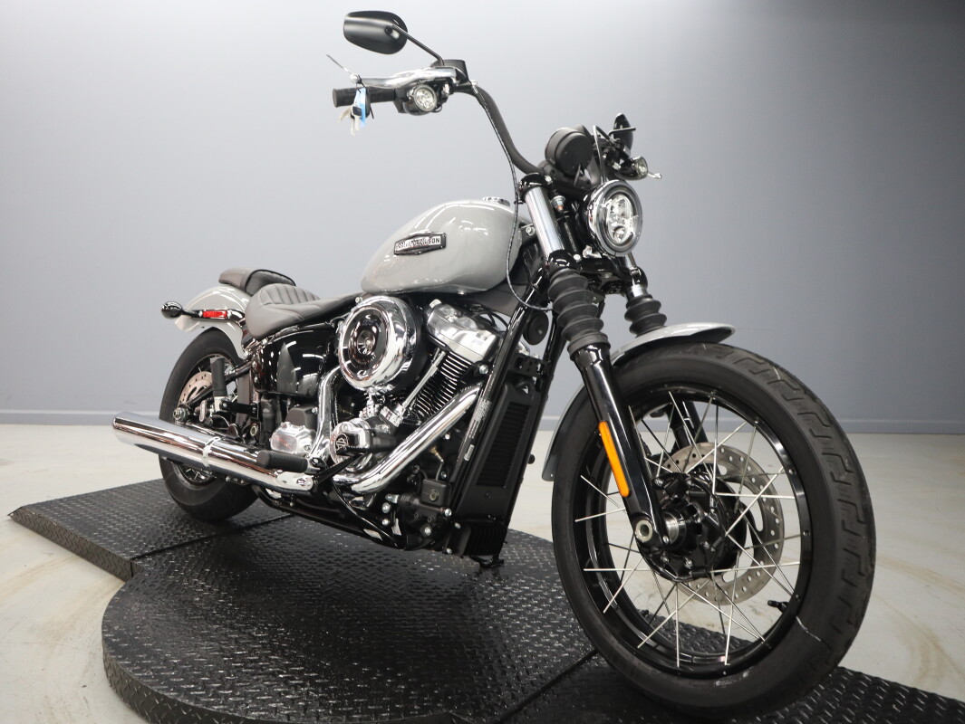 2025 Harley-Davidson Street Bob FXBB - Photo 2