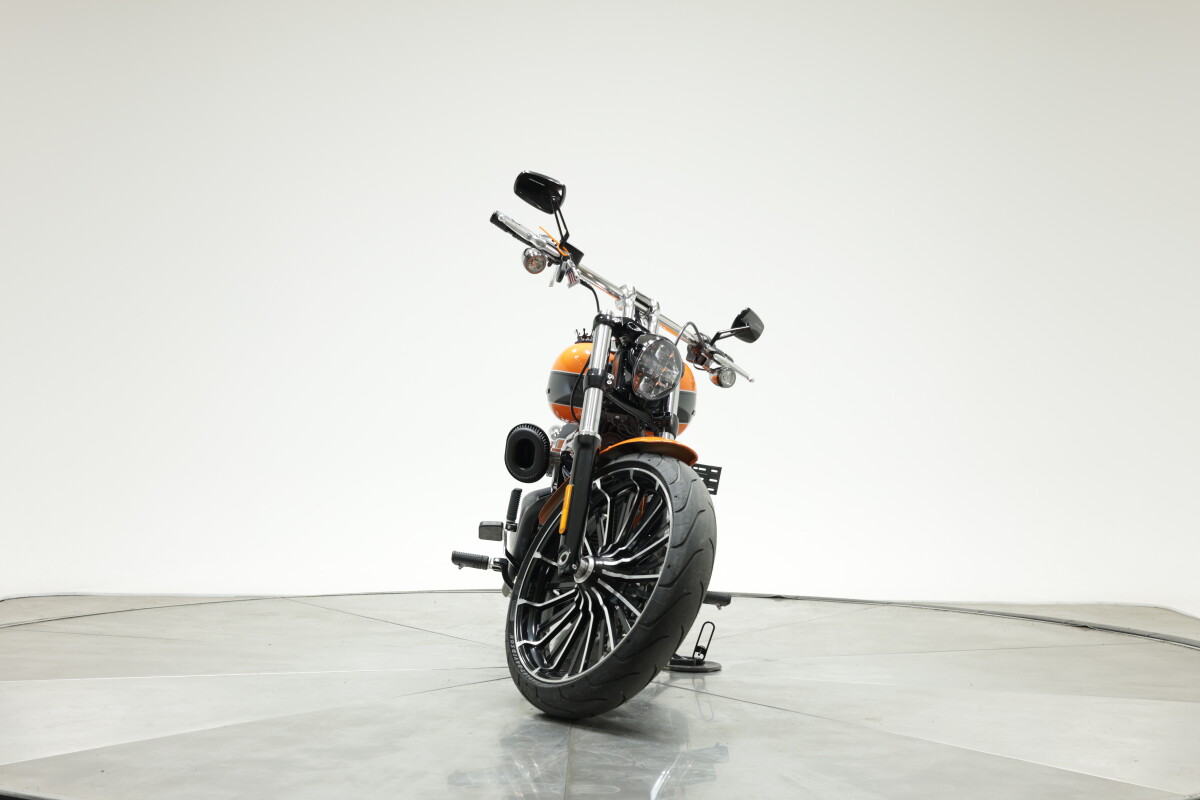 2023 Harley-Davidson FXBR Softail Breakout in Baja Orange with 1727 miles - Photo 6