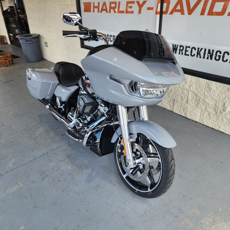 2025 Harley-Davidson Road Glide - Photo 4