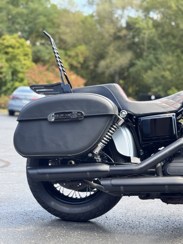 2017 Harley-Davidson Street Bob Silver Pearl/Vivid Black - Photo 5