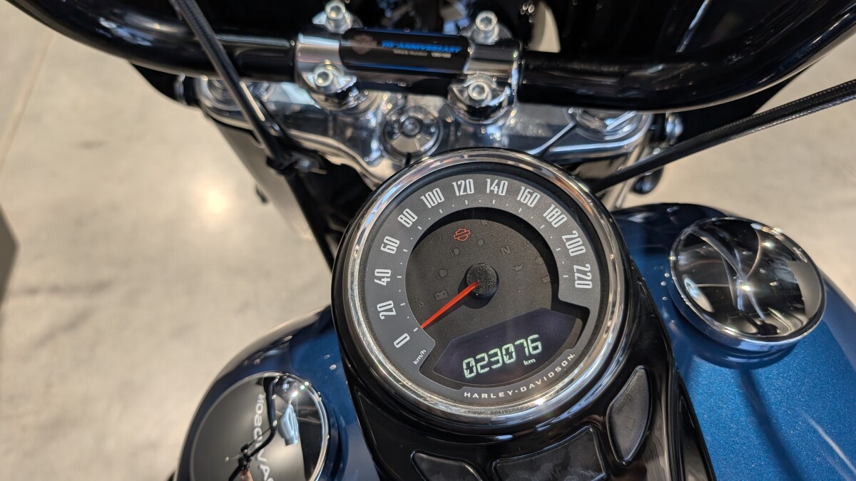 2018 Harley-Davidson Heritage Classic 114 Legend Blue/Vivid Black - Photo 8