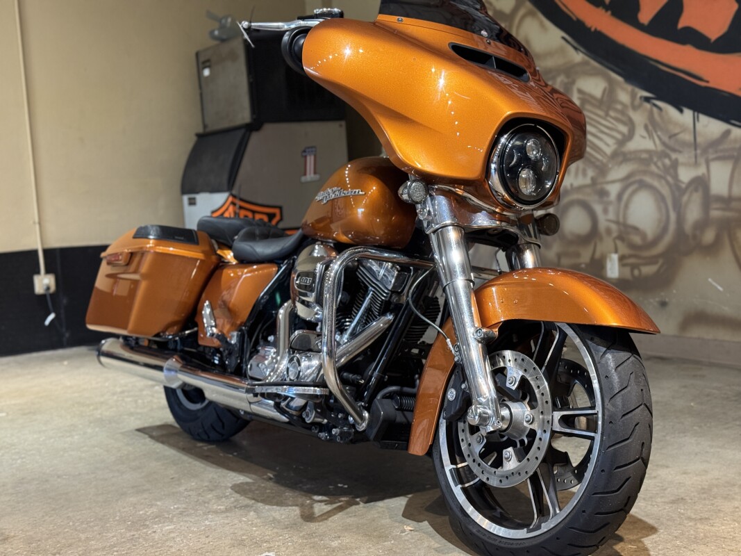 FLHX 2014 Street Glide - Photo 3