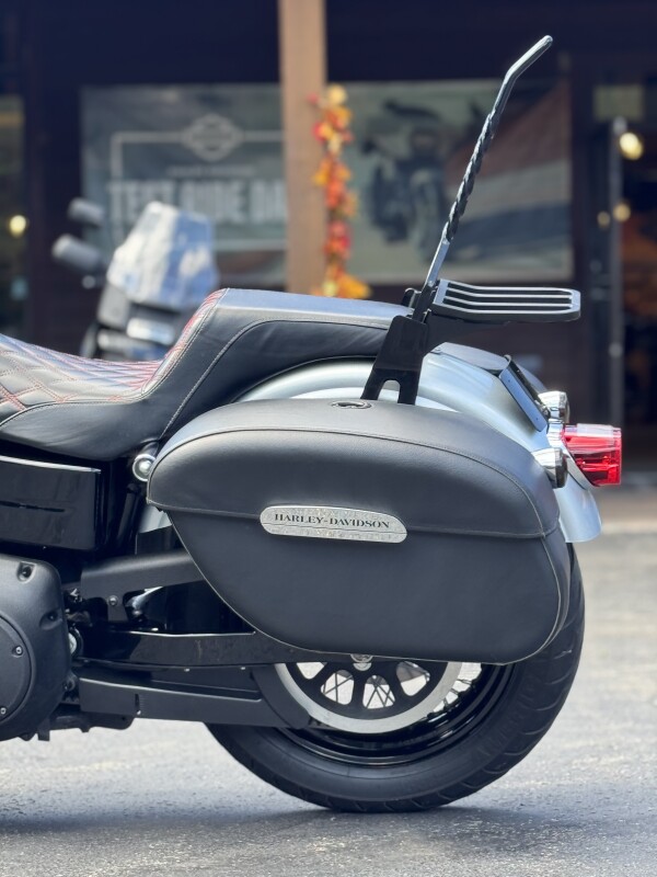 2017 Harley-Davidson Street Bob Silver Pearl/Vivid Black - Photo 7