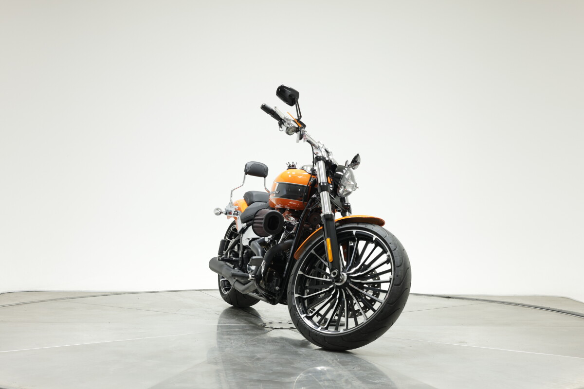 2023 Harley-Davidson FXBR Softail Breakout in Baja Orange with 1727 miles - Photo 5