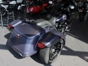 2025 Harley-Davidson Road Glide 3 thumb 2