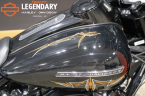 2018 Harley-Davidson® Street Glide® Special Vivid Black thumb 2