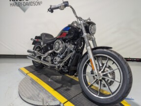 2018 Harley-Davidson® Low Rider® Vivid Black thumb 2