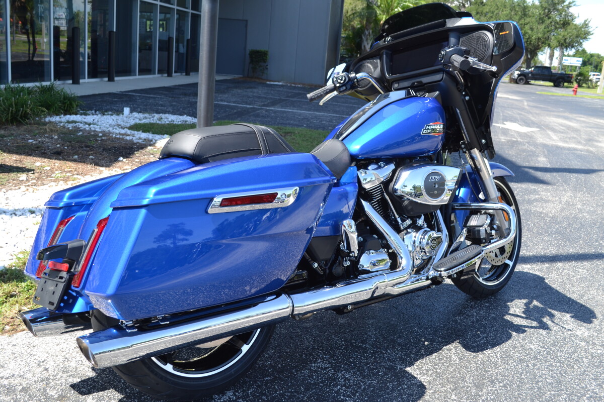 FLHX 2025 Street Glide - Photo 7