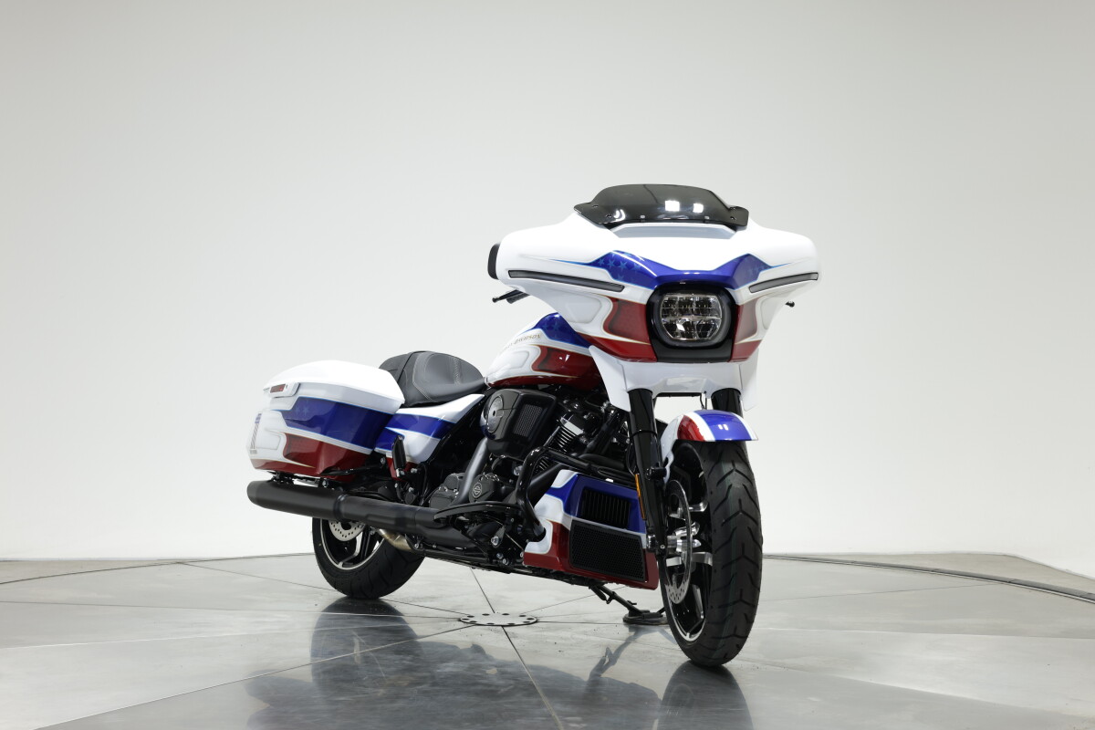 2025 Harley-Davidson FLHX Street Glide in ROCKET POP - Photo 3