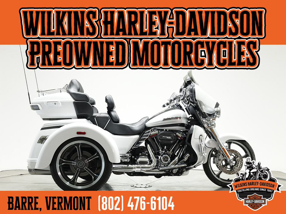2020 Harley-Davidson FLHTCUTGSE CVO Tri Glide in Blizzard White Pearl, with 11,137 miles - Photo 2