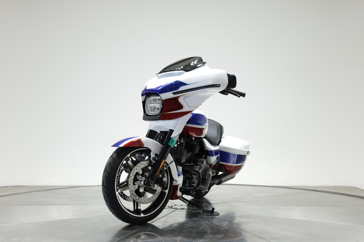 2025 Harley-Davidson FLHX Street Glide in ROCKET POP - Photo 6