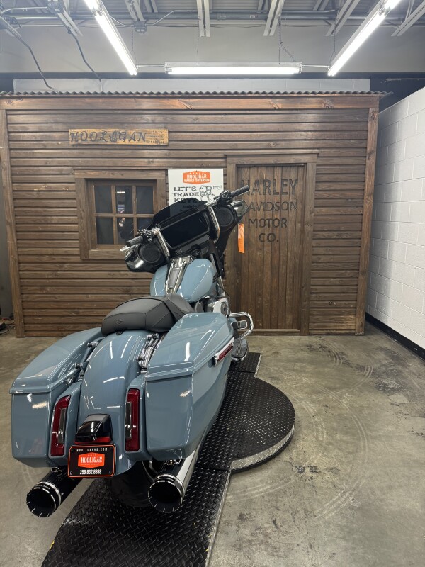2024 Harley-Davidson Street Glide SHARKSKIN BLUE - Photo 3