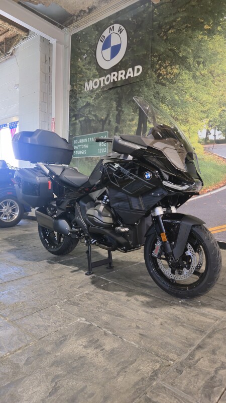 2026 BMW Motorrad R 1300 RT | $1,000 Cash Rebate, photo 3