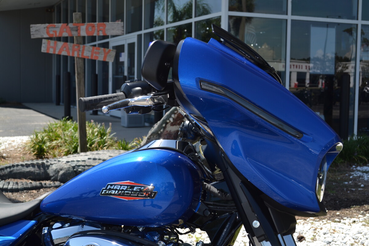 FLHX 2025 Street Glide - Photo 3