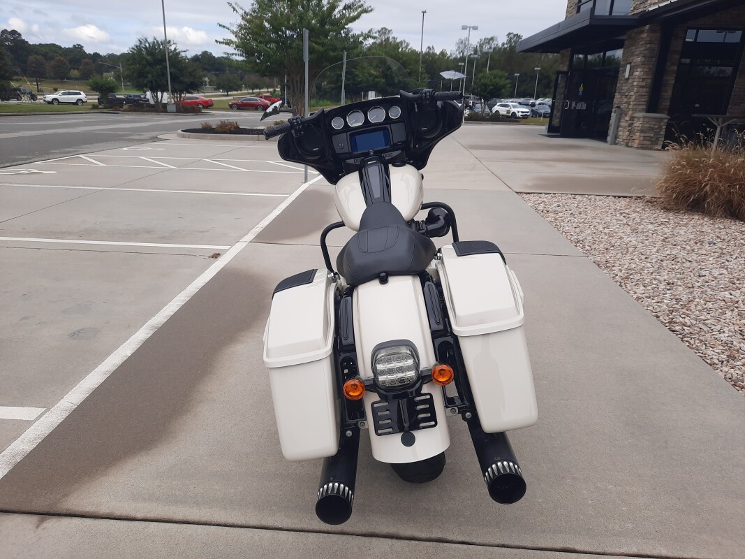 2023 Harley-Davidson Street Glide ST White Sand Pearl - Photo 7