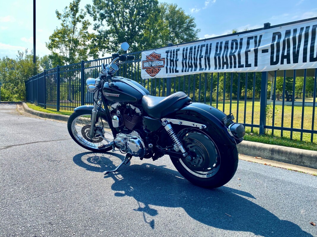 2008 Harley-Davidson 1200 Custom Vivid Black - Photo 4