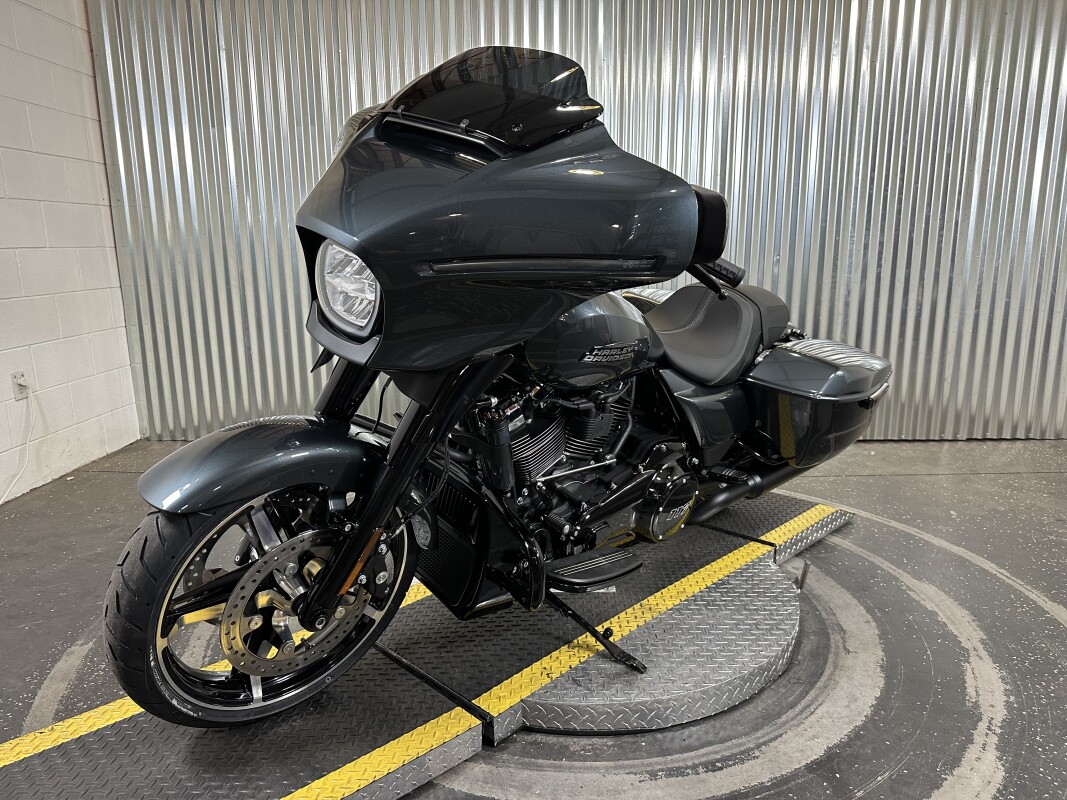 2025 Harley-Davidson Street Glide Iron Horse Metallic - Black Finish - Photo 4