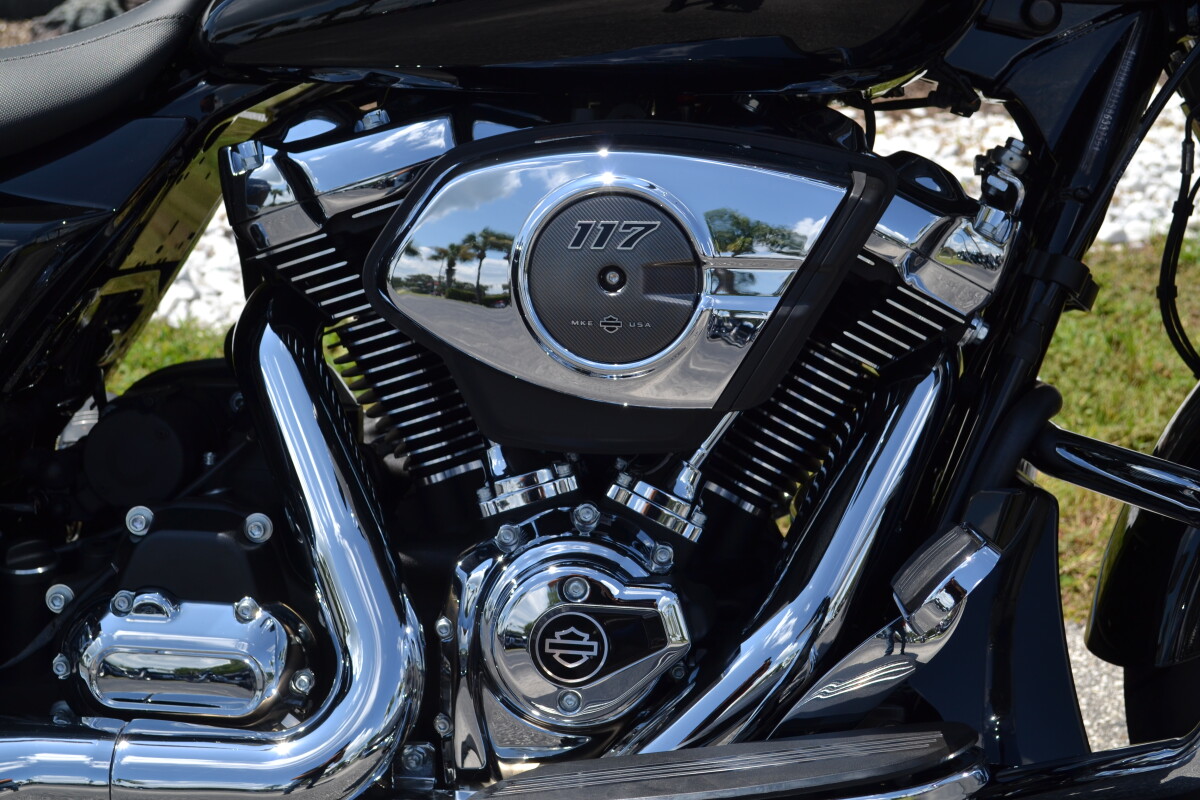 FLHX 2025 Street Glide - Photo 5