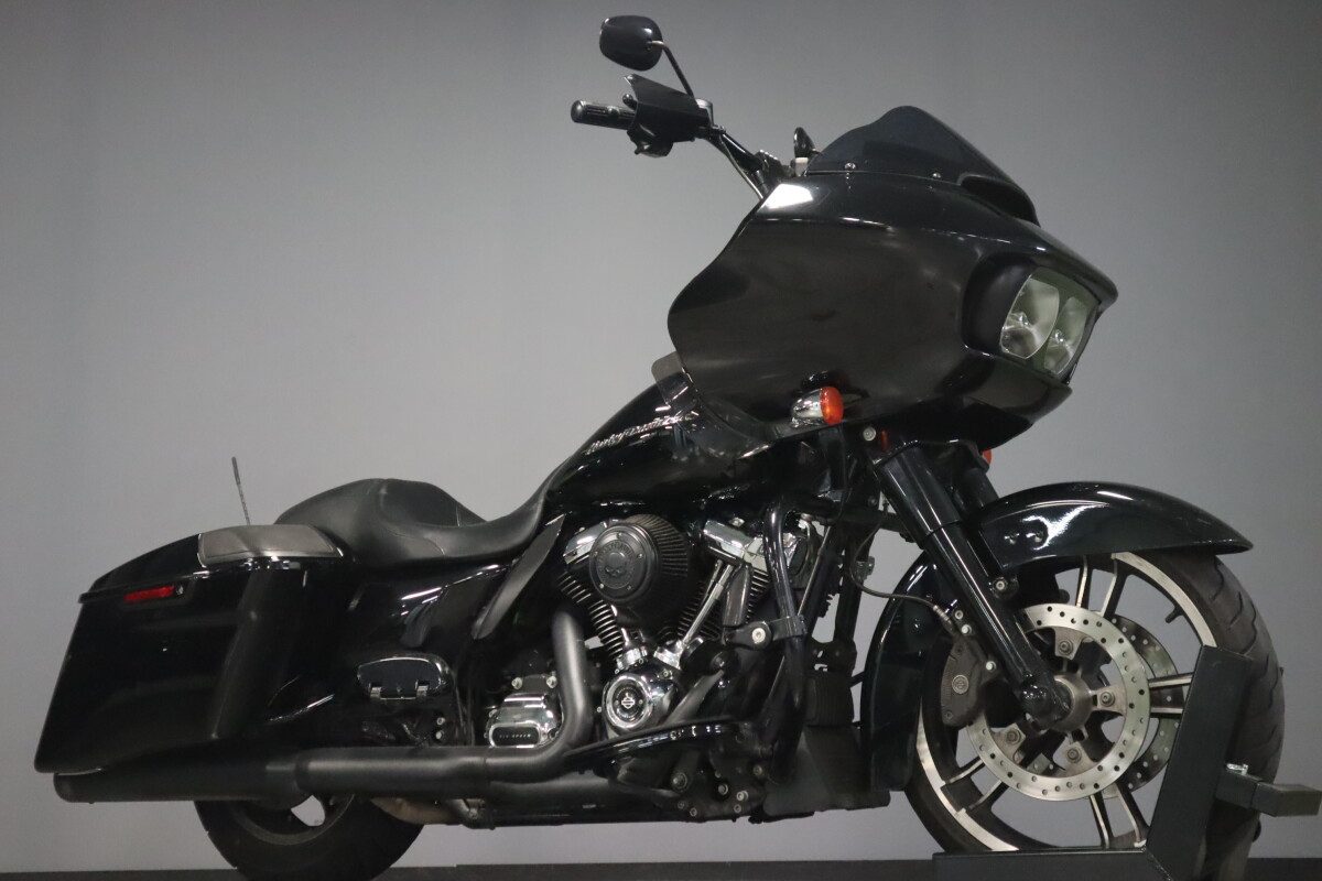 2017 Harley-Davidson Road Glide Special FLTRXS - Photo 2