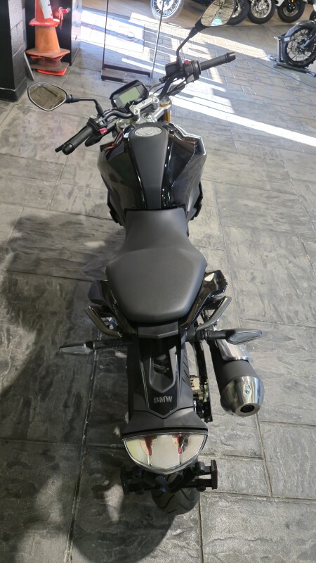 2025 BMW Motorrad G 310 R - Photo 10