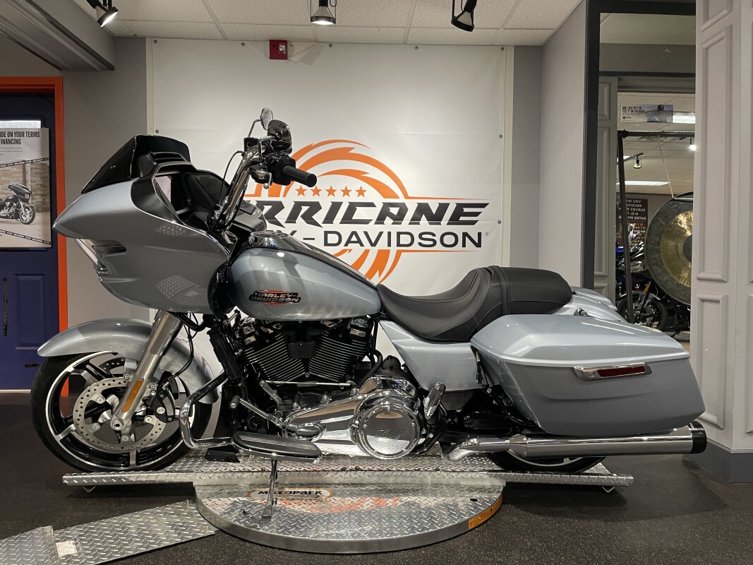 2025 Harley-Davidson Road Glide – Iconic Touring Bike - Photo 6