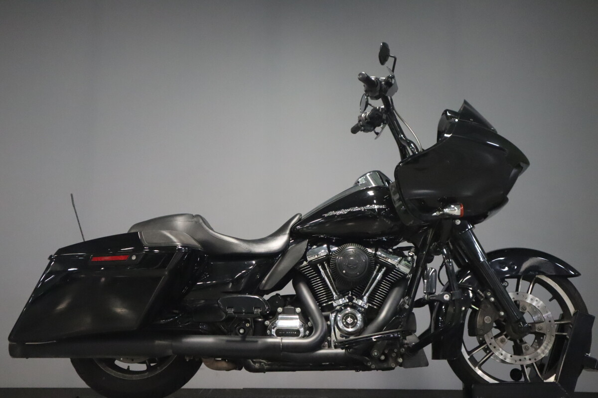 2017 Harley-Davidson Road Glide Special FLTRXS