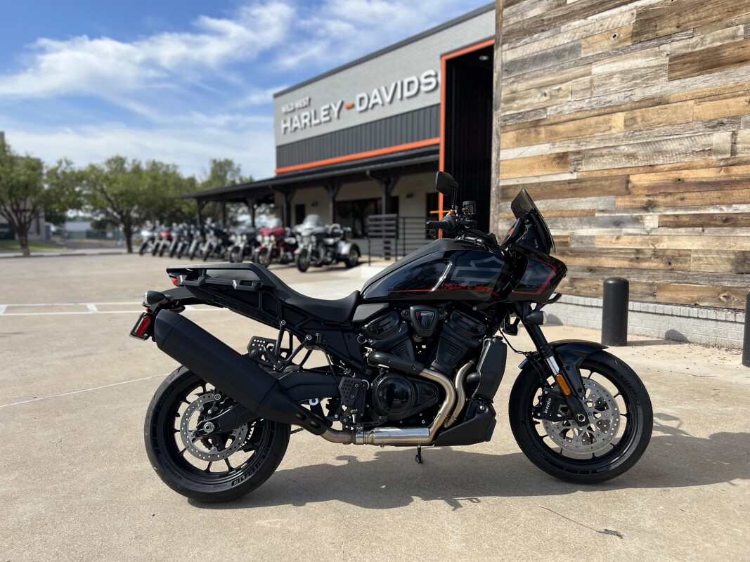 2025 Harley-Davidson® Pan America® 1250 ST Vivid Black | Wild West