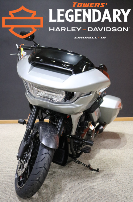 FLTRXSTSE 2025 CVO Road Glide ST - Photo 9