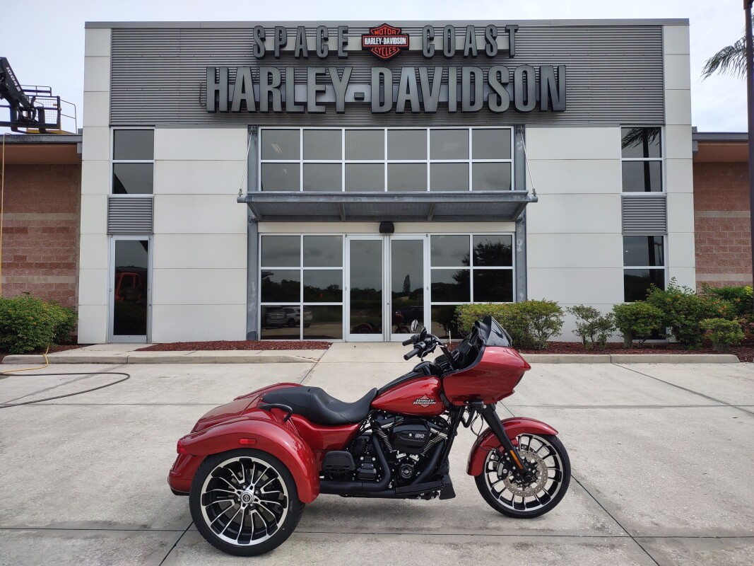 Road Glide 3 - Photo 10