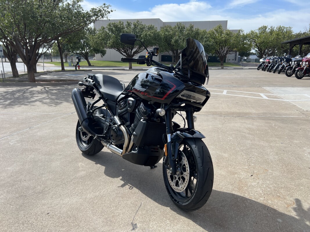 2025 Harley-Davidson Pan America 1250 ST Vivid Black - Photo 2