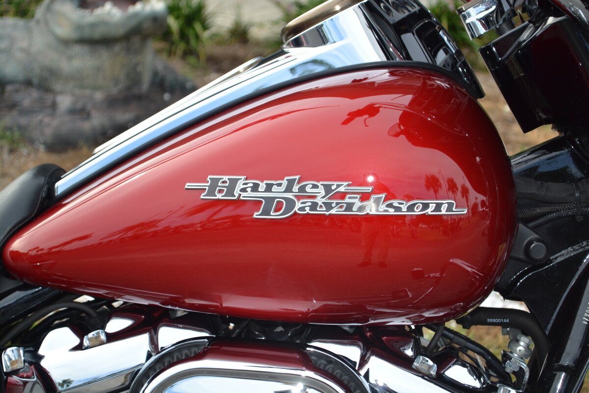 2018 Harley-Davidson Street Glide Wicked Red - FLHX - Photo 4