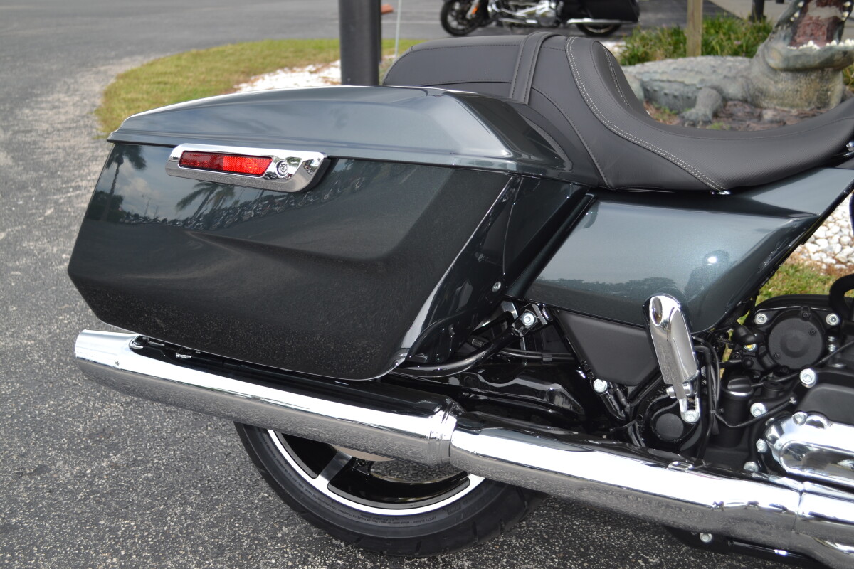 2025 Harley-Davidson Road Glide Iron Horse Metallic - FLTRX - Photo 6